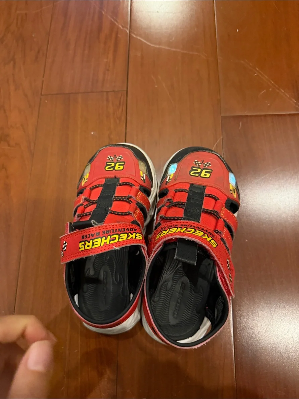 Skechers detail bright